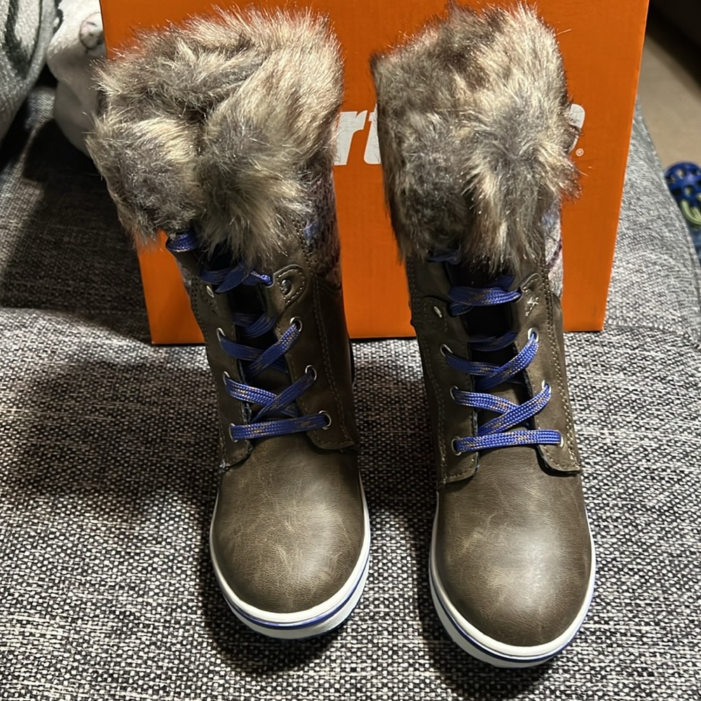 Northside Kids Brown Boots with Blue Accents